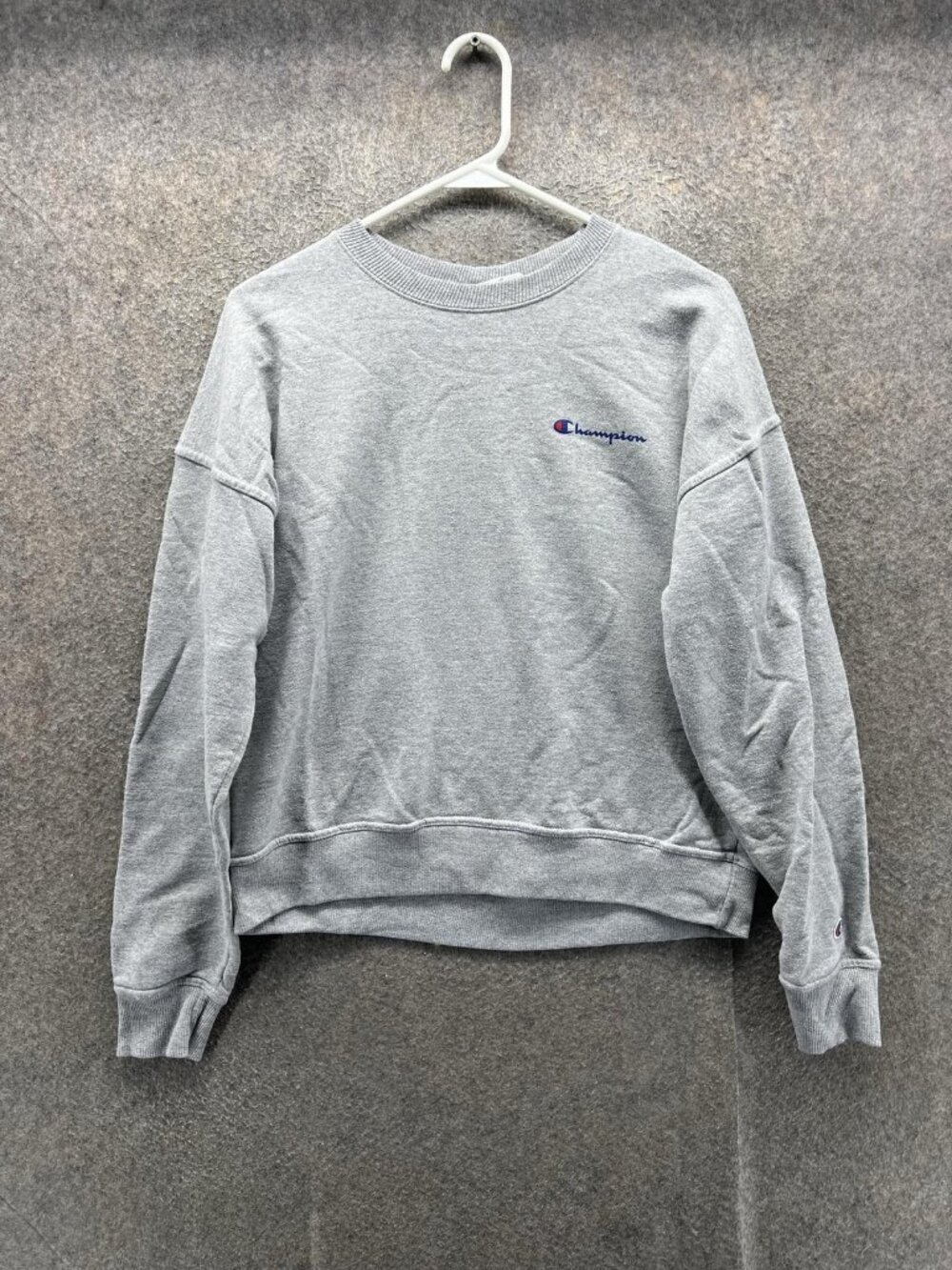 Champion Sweatshirt Mens Small Gray Pullover Fleece Crewneck Embroidered Logo